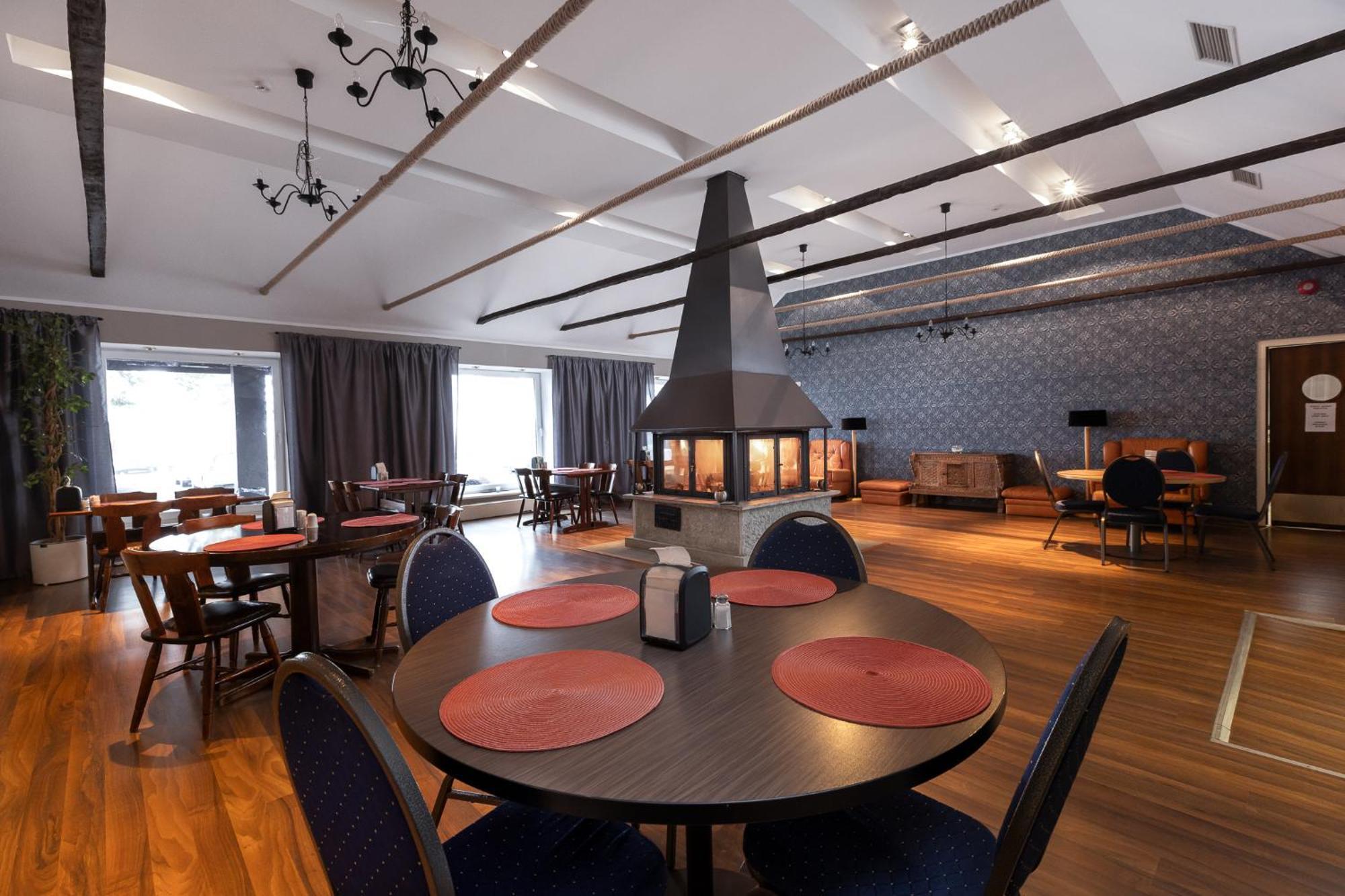 Peoleo Hotell Laagri Εξωτερικό φωτογραφία