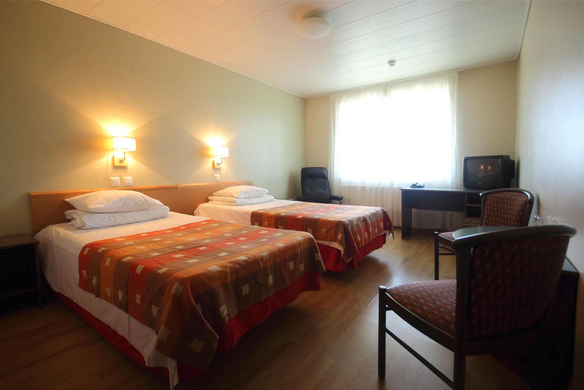 Peoleo Hotell Laagri Εξωτερικό φωτογραφία